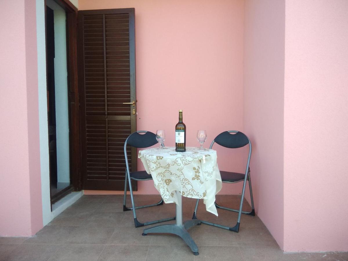 Apartmani Peko Pag Town Exteriör bild